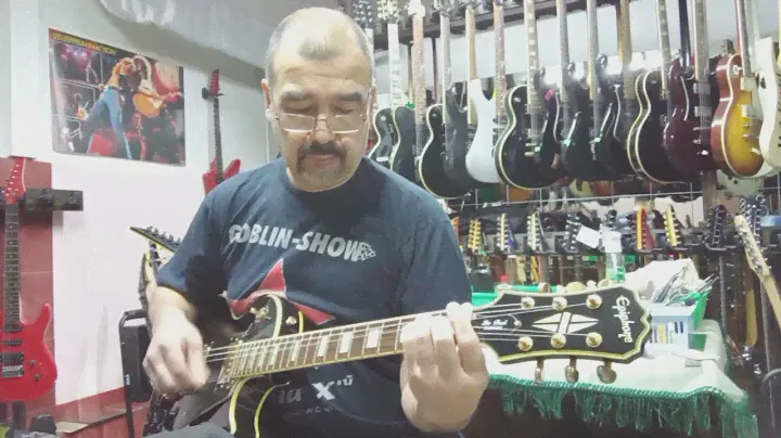 обзор электрогитары Epiphone Les Paul Custom
