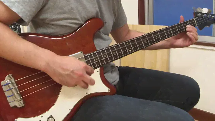 1964年製　epiphone Newport Bass Pick弾き
