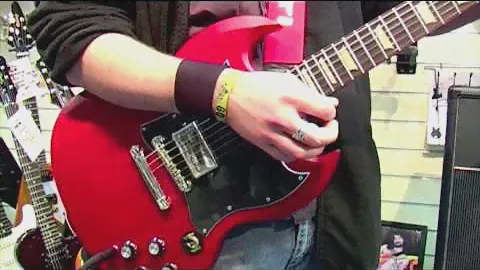 Epiphone SG 1966 Limited Edition G400 in Worn Cherry - PMTVUK