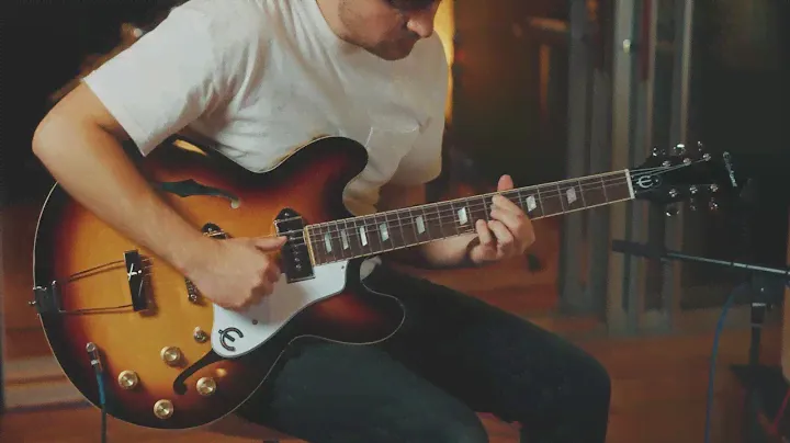 Epiphone Casino Thinline Archtop Hollowbody in Vintage Sunburst | "Yesterday" Guitar Cover