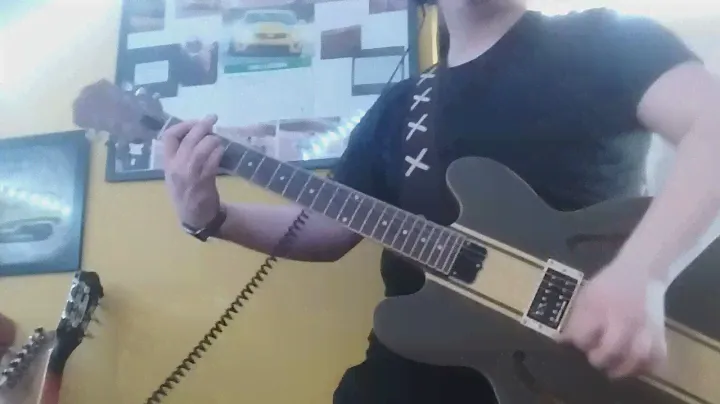 All the small things Blink 182 guitar cover. Epiphone Tom Delonge Signature ES333